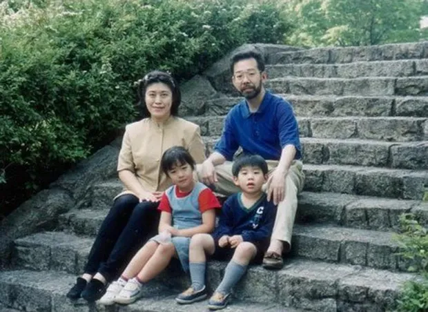 Miyazawa and his wife and childrens