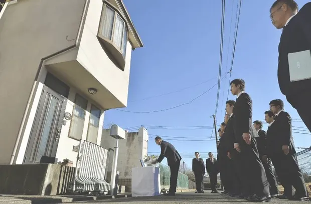 The police pay their respects to the Miyazawa family every year