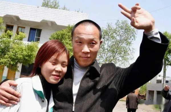 She Xianglin was exonerated and returned to reunite with her family after 11 years